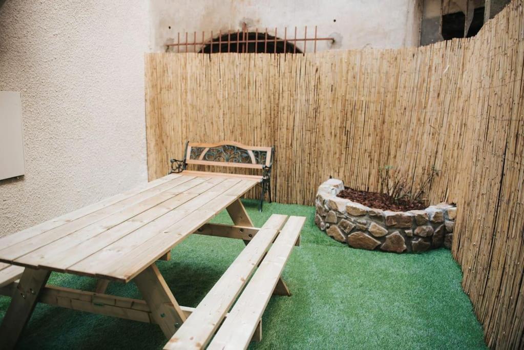 Appartement 2 Pieces Jacuzzi Brioude Exteriör bild